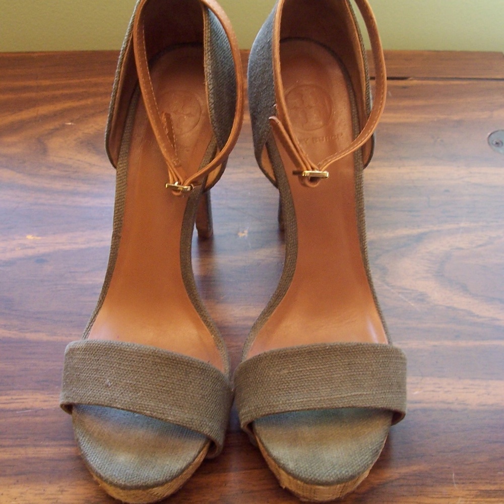 Tory Burch Platform Heels Size 10